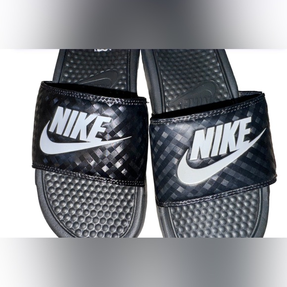 NIKE swoosh ❤️wm8 black women’s padded sandals flip flops size 8 - Picture 4 of 10